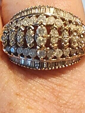 Vintage& Firm》 Cocktail Ring ● B Sure U Read Below 》 Sparkly In Light♡